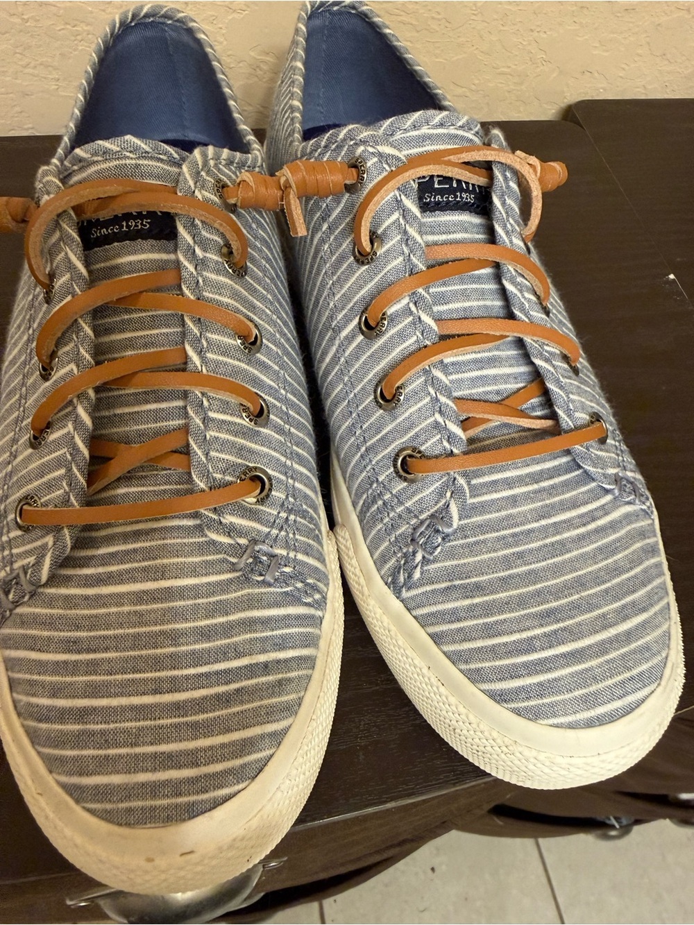 Women’s Tennis Shoes